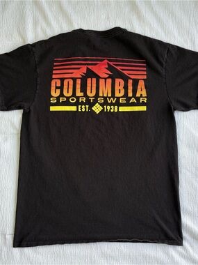 Columbia Sportswear Company Mountain Sunrise Mens Short Sleeve T-Shirt Sz Medium